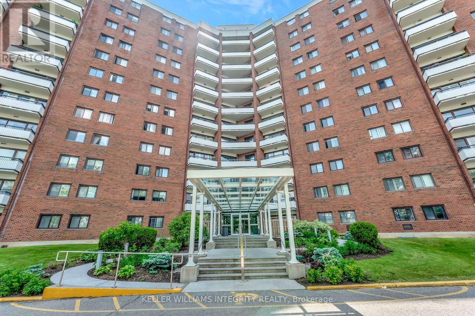 504 - 20 CHESTERTON DRIVE, Ottawa, Ontario