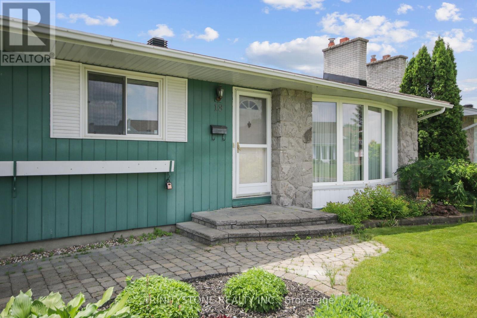 18 CHARING ROAD, Ottawa, Ontario