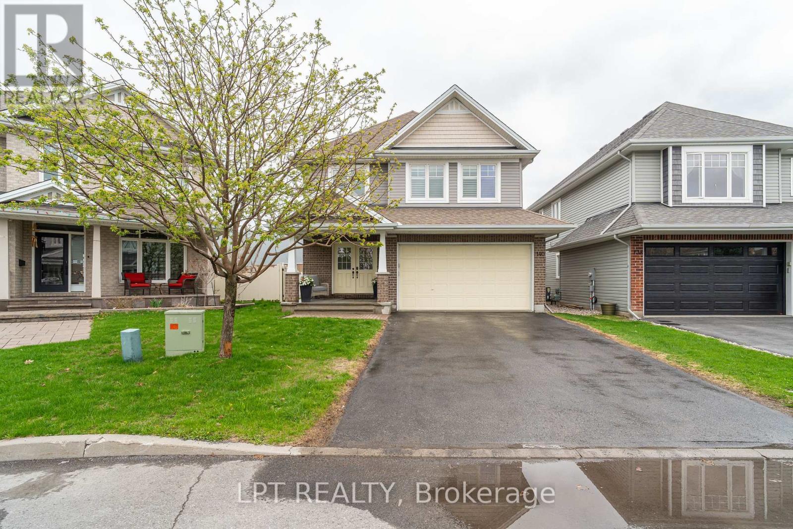 140 MONTARGIS CIRCLE, Ottawa, Ontario