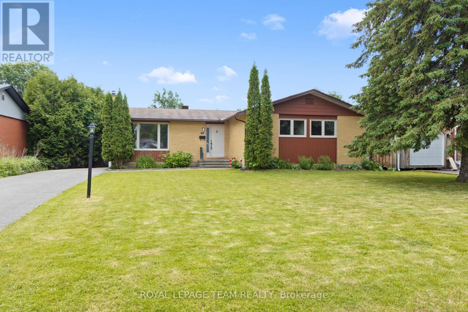 38 LARGO CRESCENT, Ottawa, Ontario