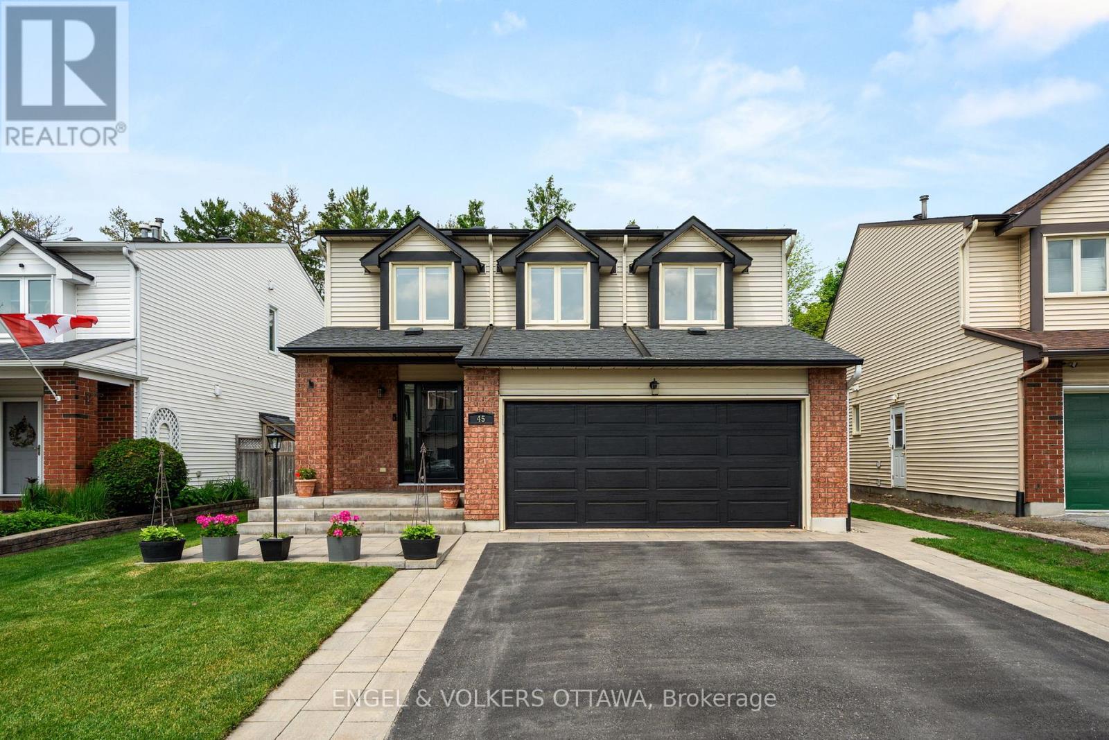 45 TOWNSEND DRIVE, Ottawa, Ontario
