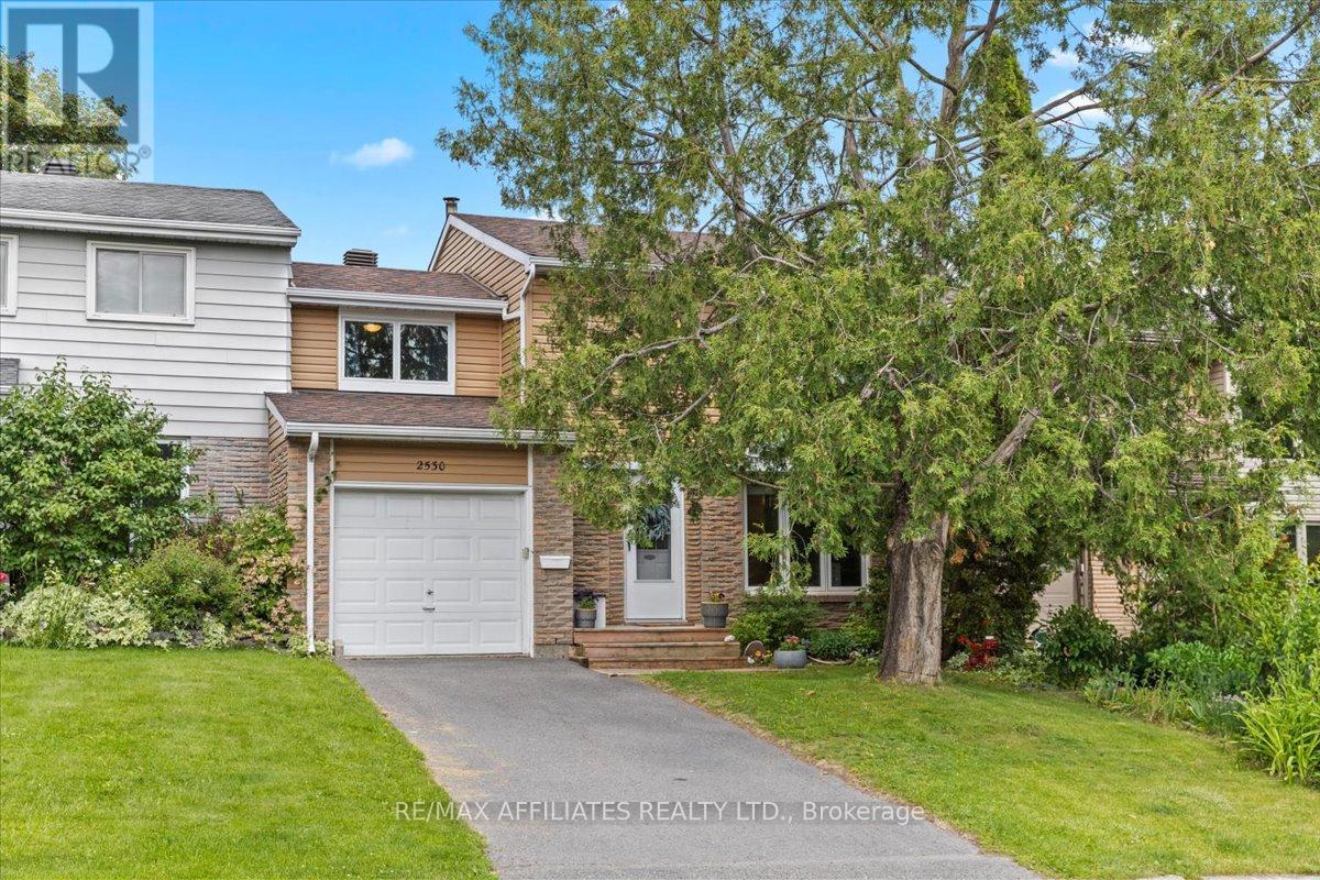 2530 AUTUMN HILL CRESCENT, Ottawa, Ontario