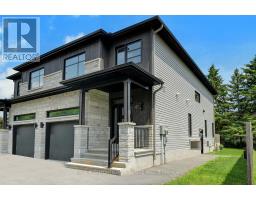 41 BANK STREET, Russell, Ontario
