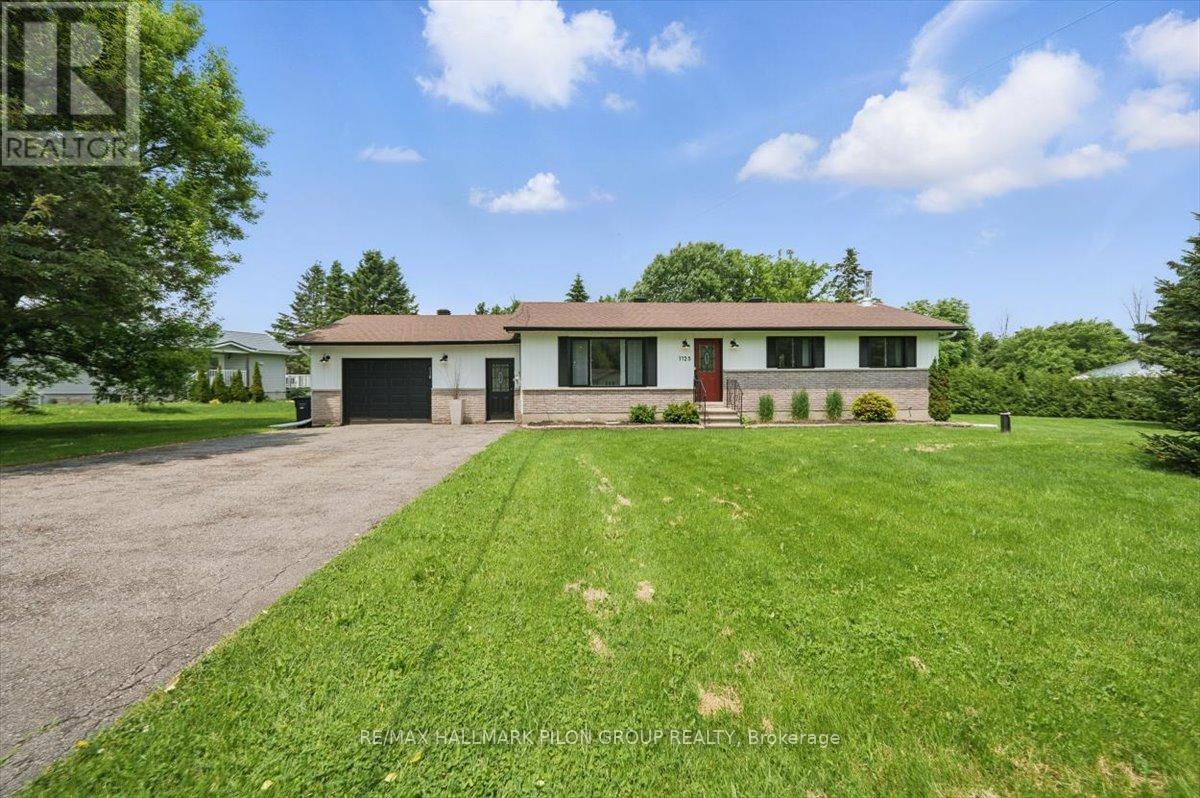 1125 BARNETT DRIVE, Ottawa, Ontario