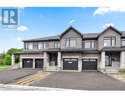 330 MAKOBE LANE, Ottawa, Ontario