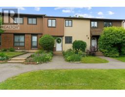 12B LARKSHIRE LANE, Ottawa, Ontario