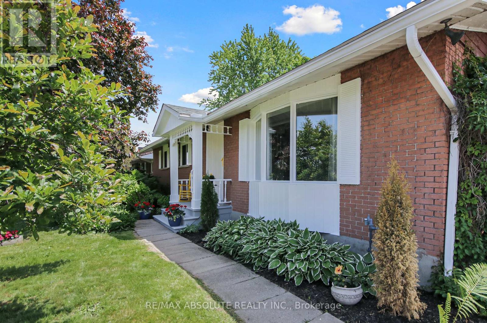 36 KNOXDALE ROAD, Ottawa, Ontario