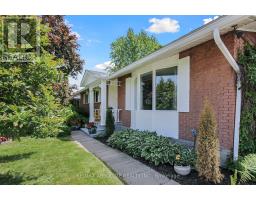 36 KNOXDALE ROAD, Ottawa, Ontario