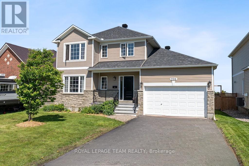 228 LABELLE STREET, Russell, Ontario
