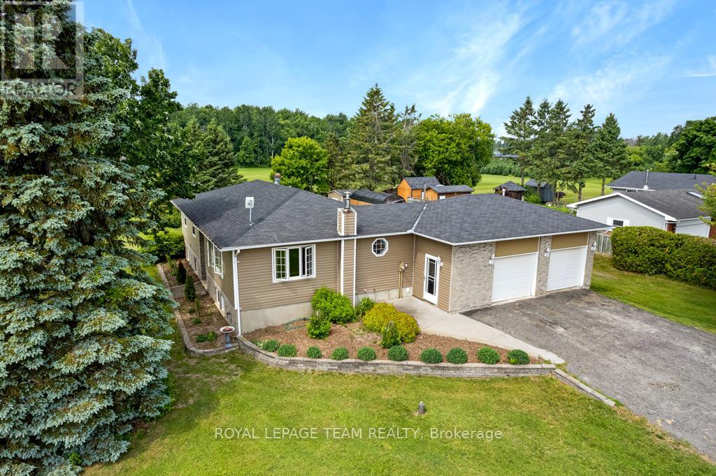 2244 SIMMS STREET, North Dundas, Ontario