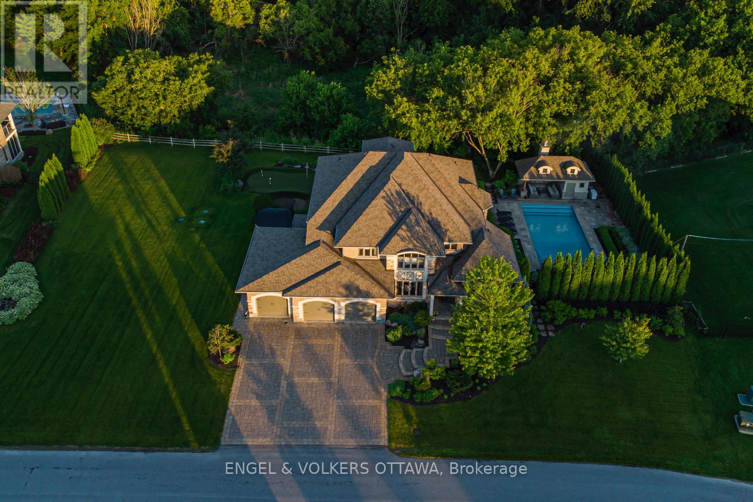 110 GRAY WILLOW PLACE, Ottawa, Ontario