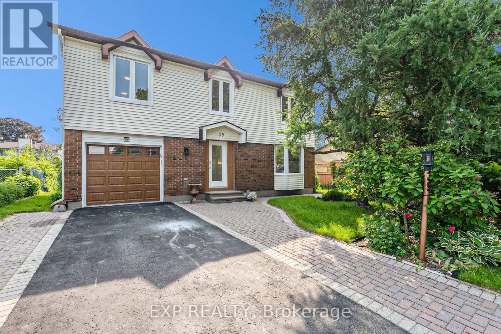 39 FIELDGATE DRIVE, Ottawa, Ontario