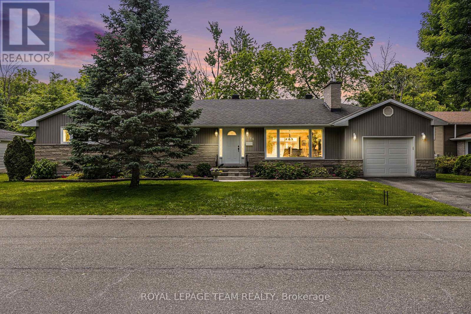 14 GLENVIEW CRESCENT, Perth, Ontario