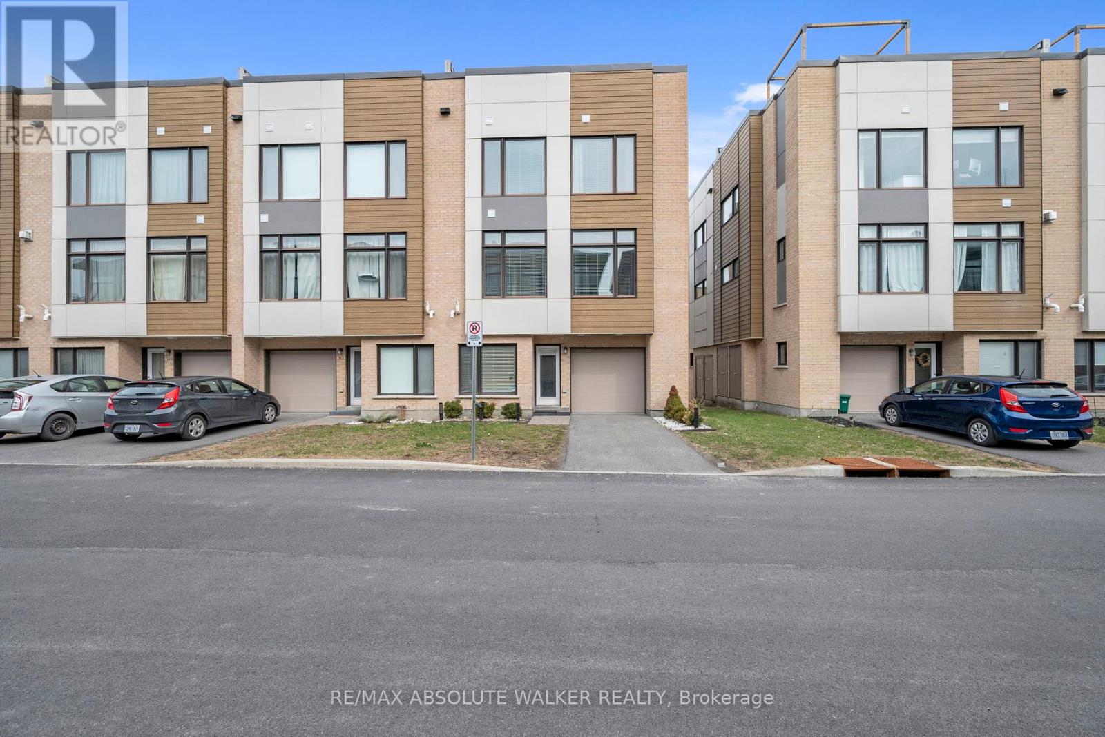 315 FOLIAGE PRIVATE, Ottawa, Ontario