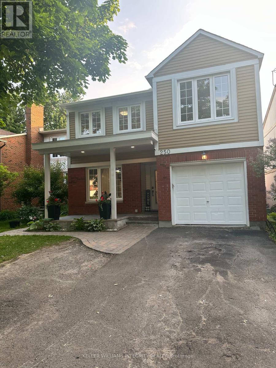 250 EQUESTRIAN DRIVE, Ottawa, Ontario