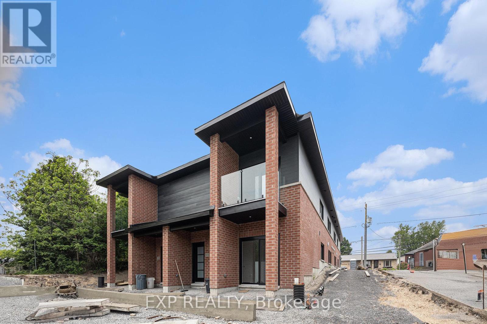 203 - 897 LAURIER STREET, Clarence-Rockland, Ontario