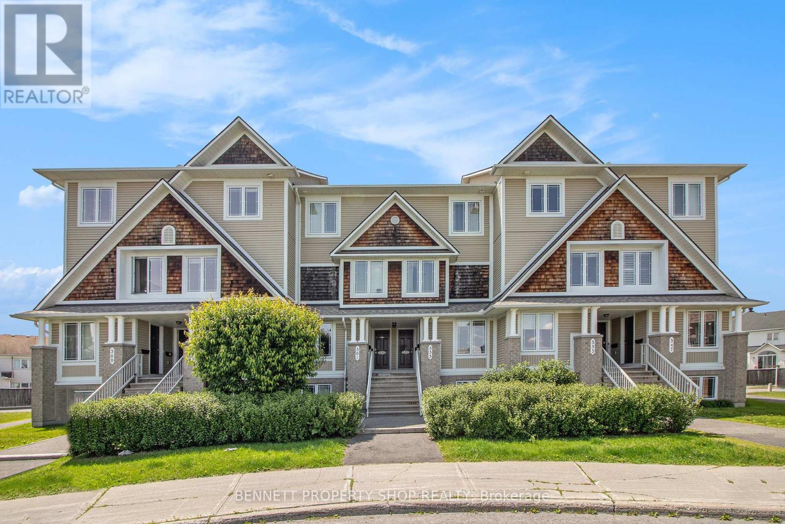 551 LAKERIDGE DRIVE, Ottawa, Ontario