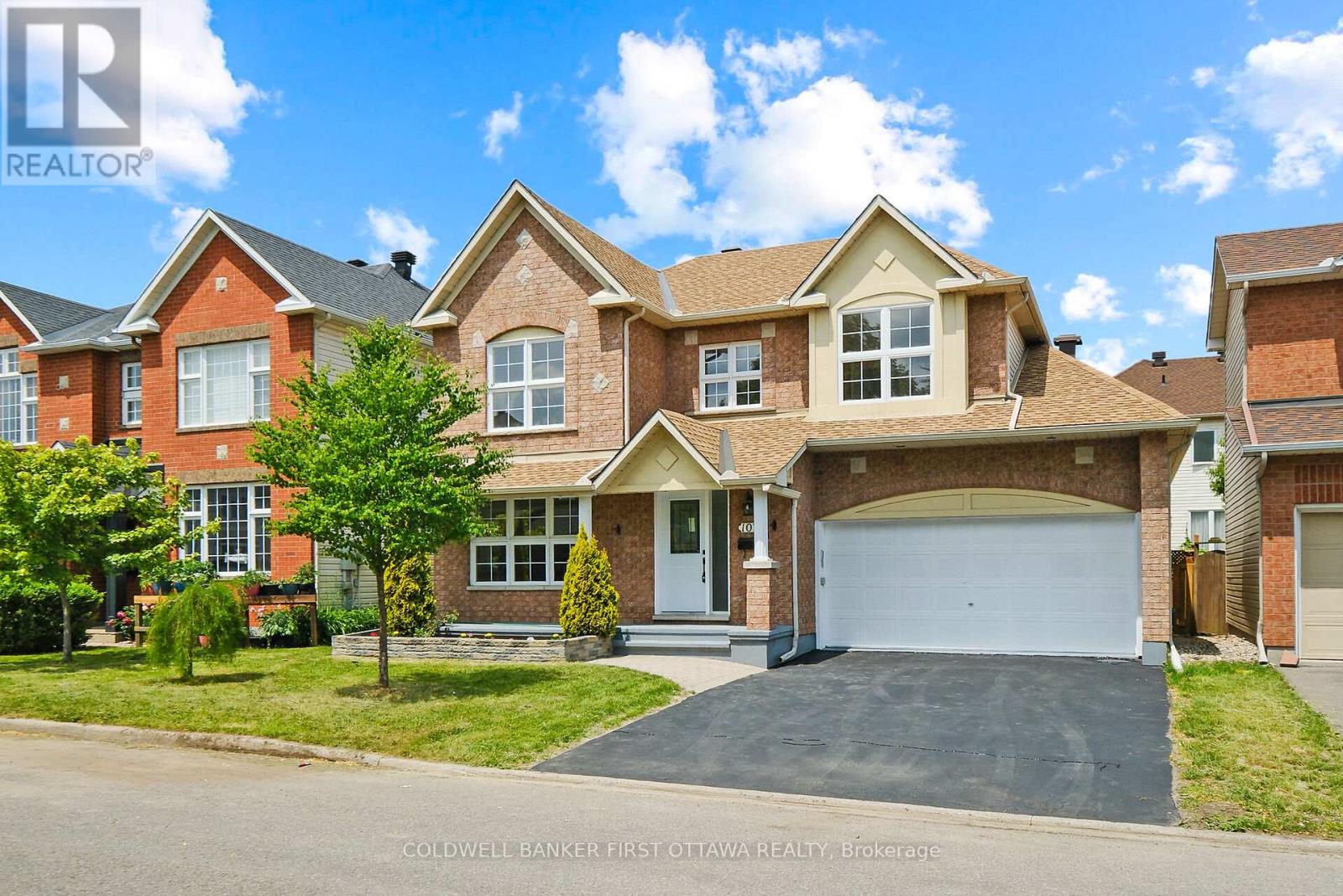 107 COLUMBIA AVENUE, Ottawa, Ontario