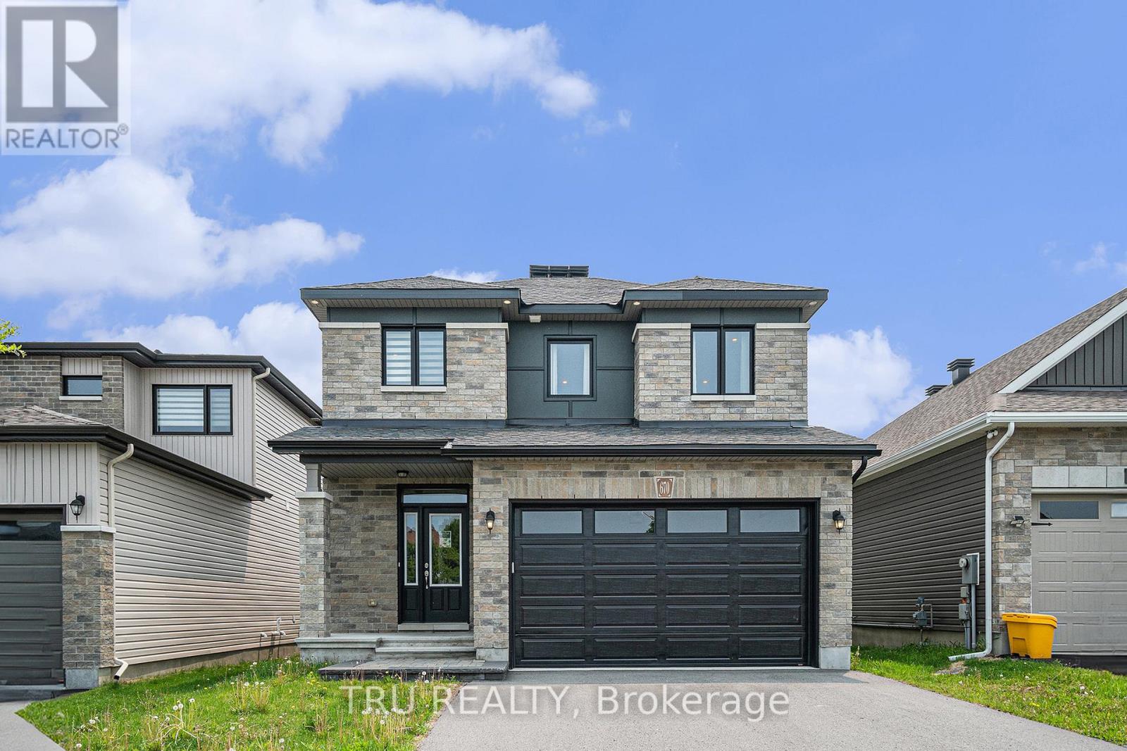 670 PARADE DRIVE, Ottawa, Ontario