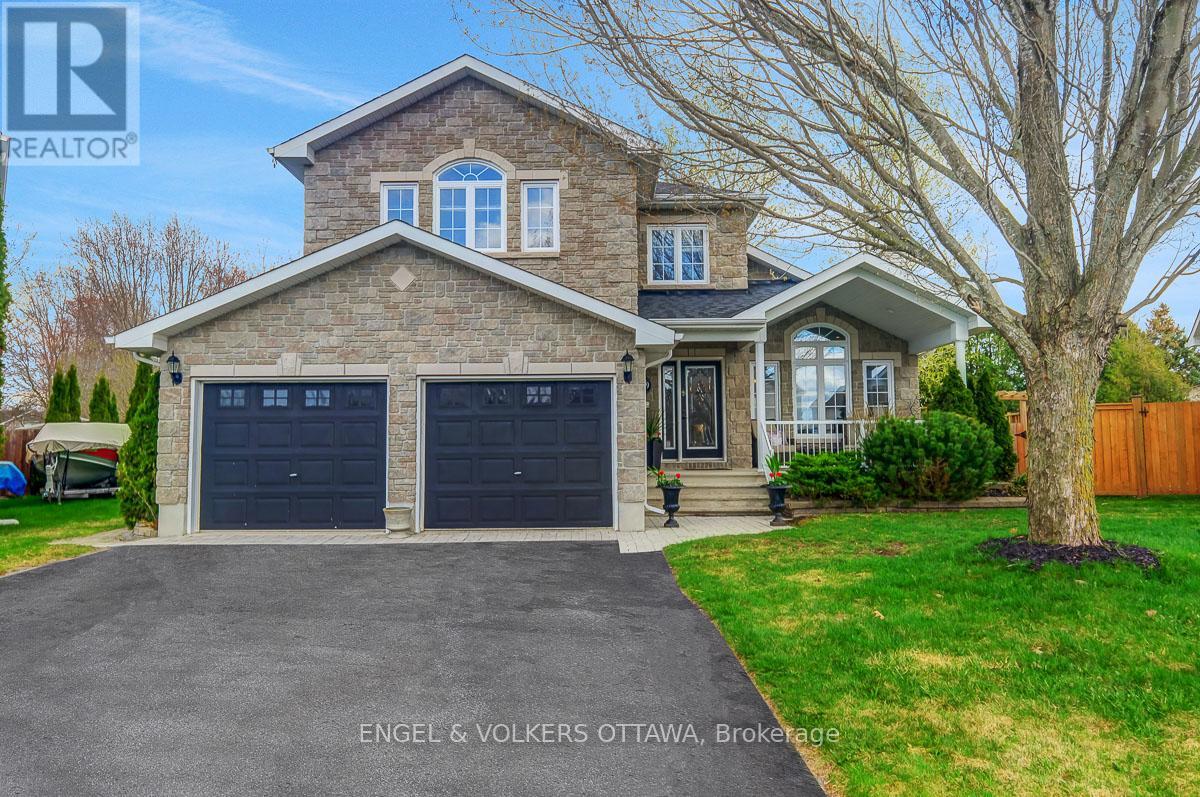 59 FRONTENAC BOULEVARD, Russell, Ontario