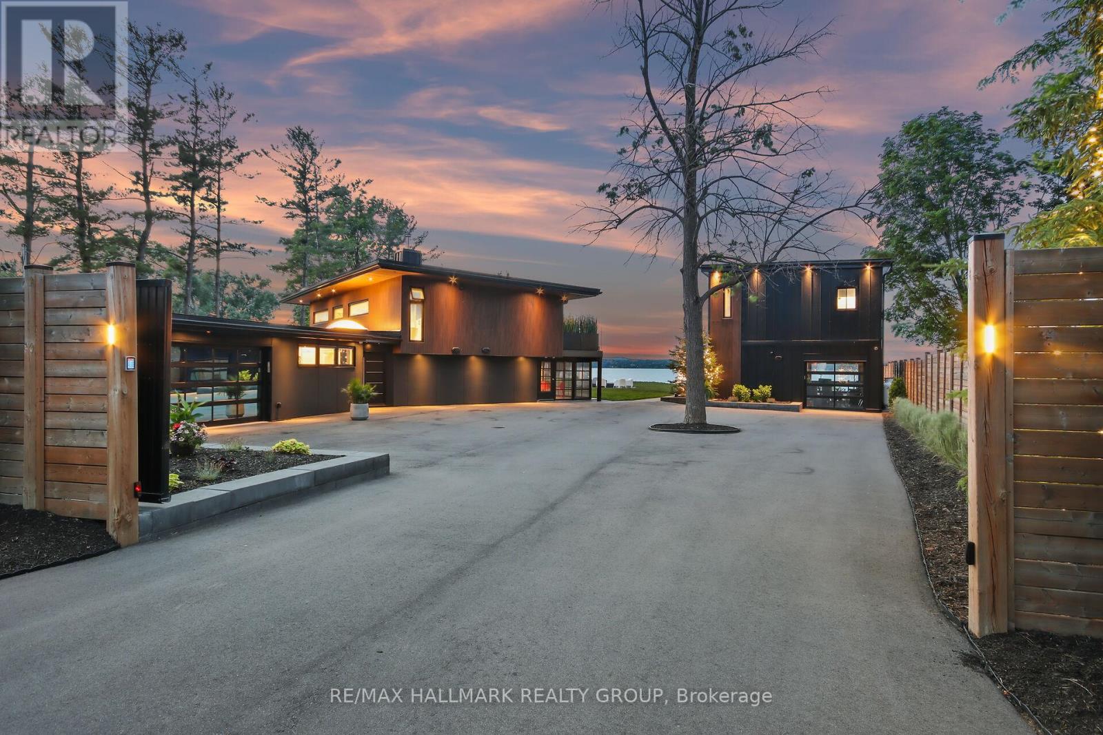 227 GRANDVIEW ROAD, Ottawa, Ontario