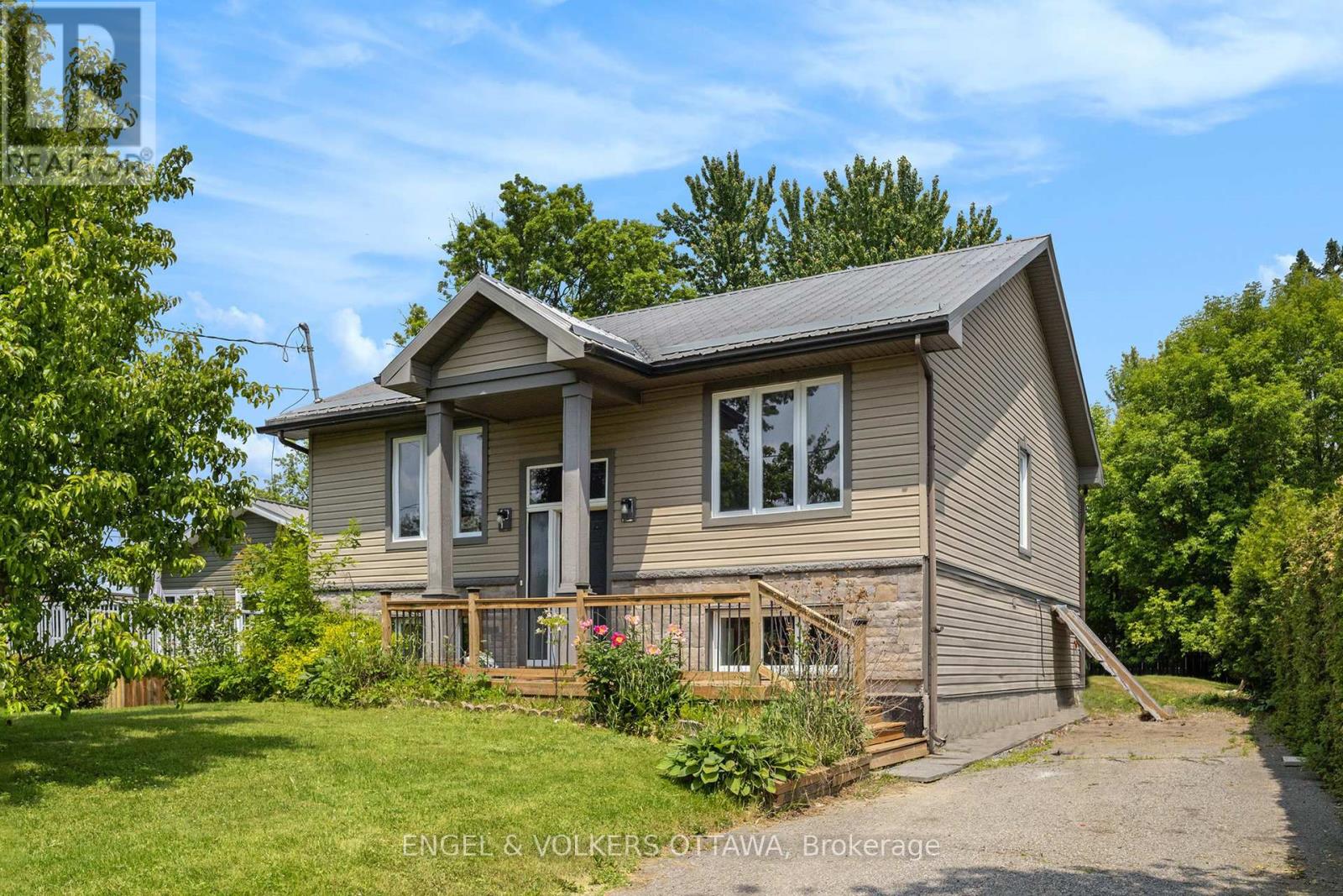 1095 MORIN ROAD, Ottawa, Ontario