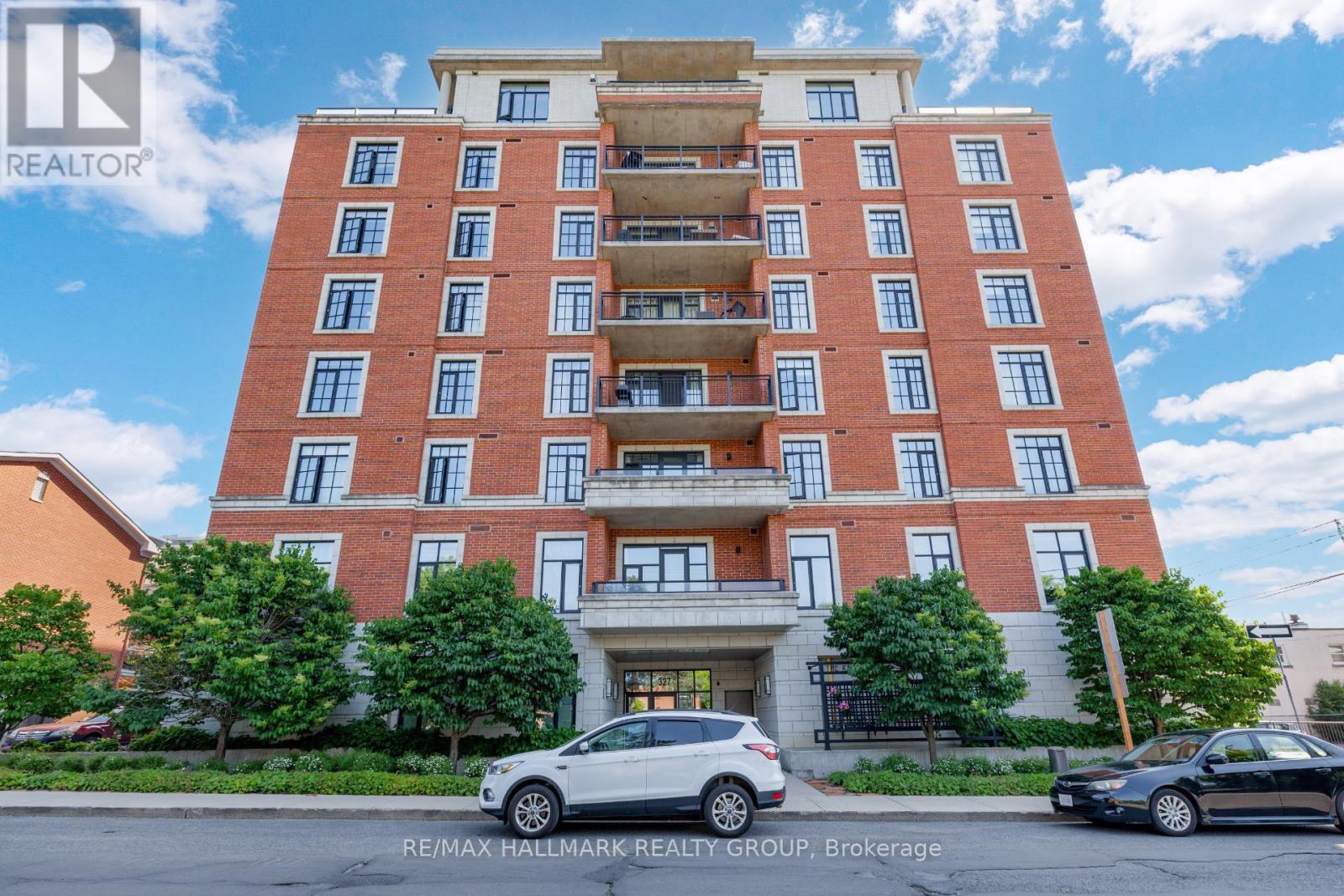 604 - 327 BREEZEHILL AVENUE S, Ottawa, Ontario