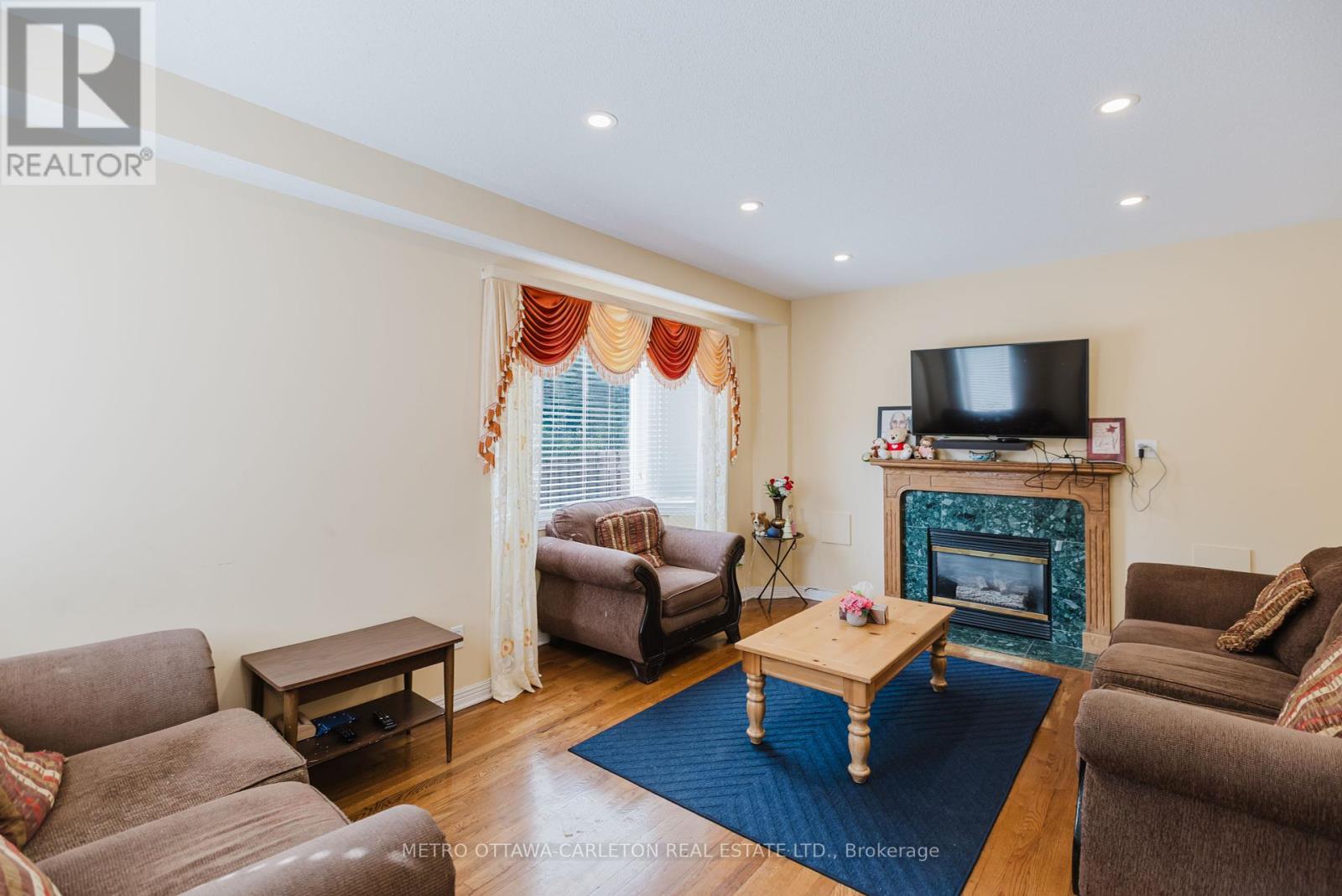 28 ARMAGH WAY, Ottawa, Ontario