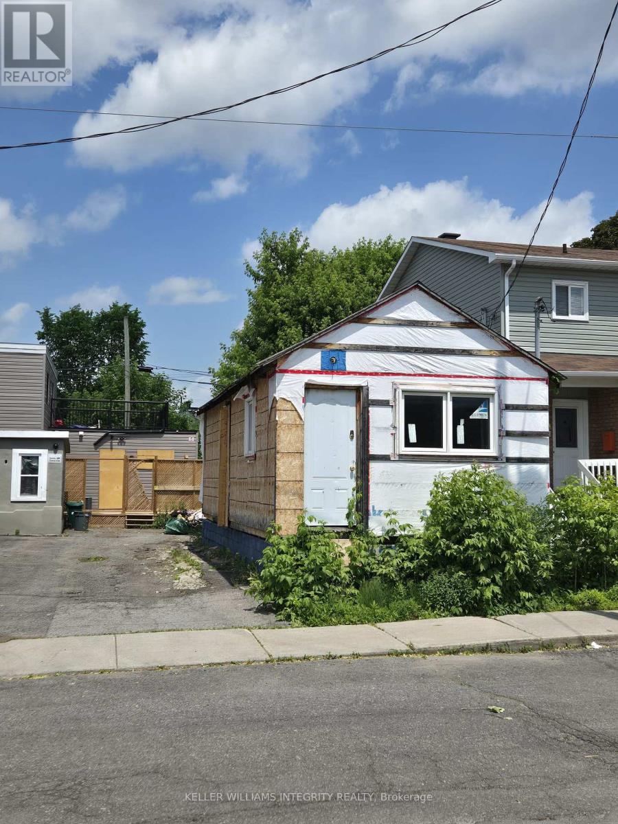 207 CARILLON STREET, Ottawa, Ontario