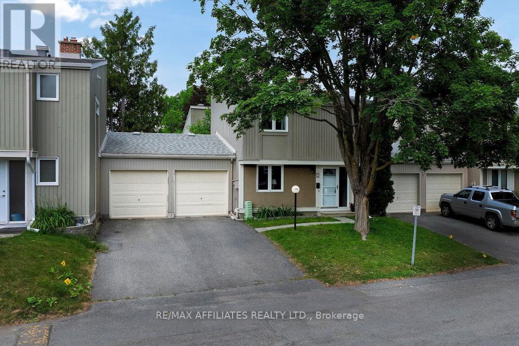 34 - 105 WEEPING WILLOW LANE, Ottawa, Ontario