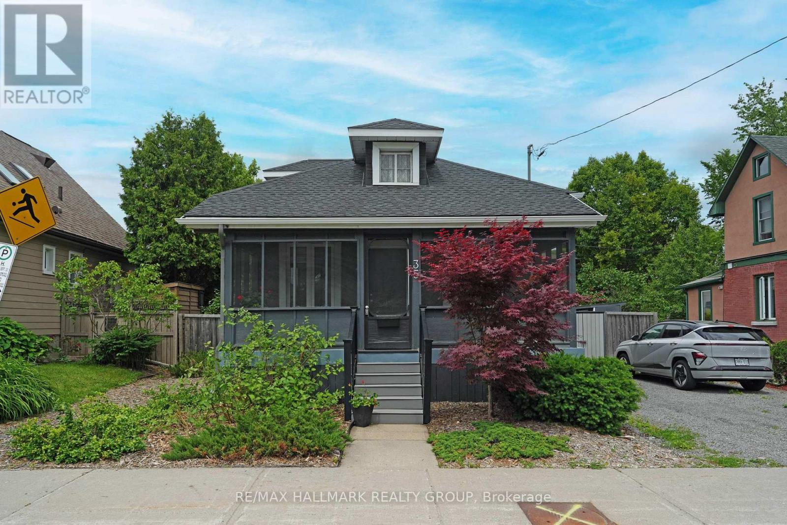 35 QUEEN MARY STREET, Ottawa, Ontario