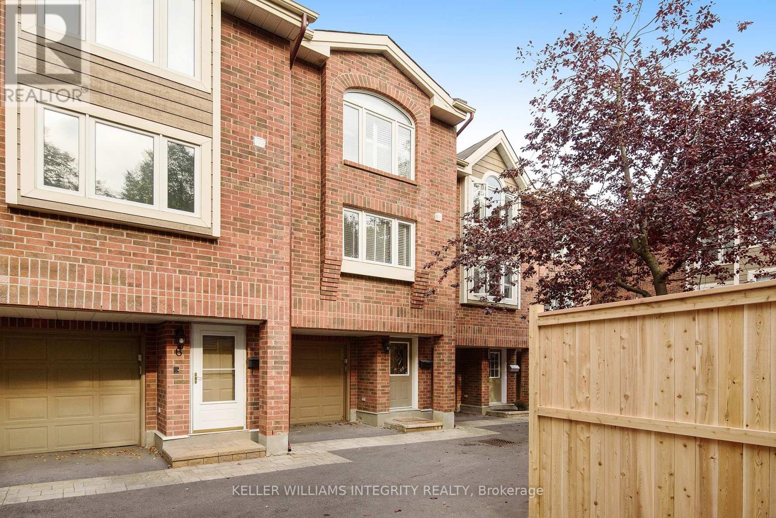 8 CORNERSTONE PRIVATE, Ottawa, Ontario