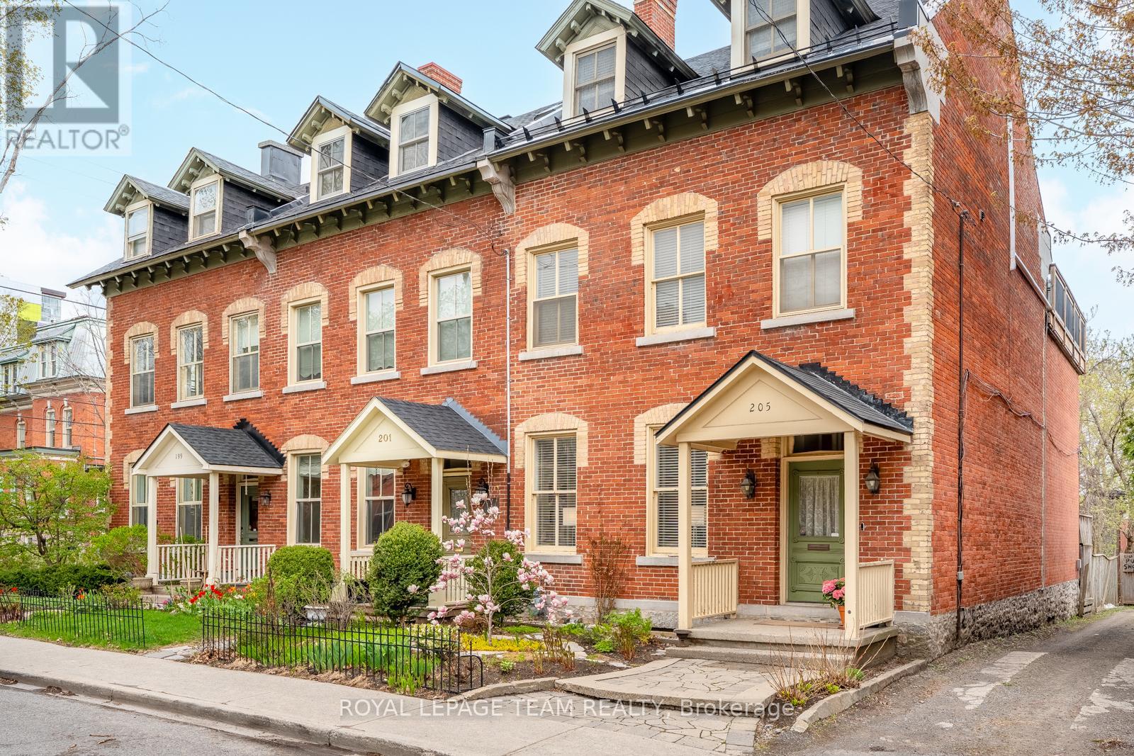 205 DALY AVENUE, Ottawa, Ontario