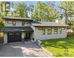 9 BURNBANK STREET, Ottawa, Ontario