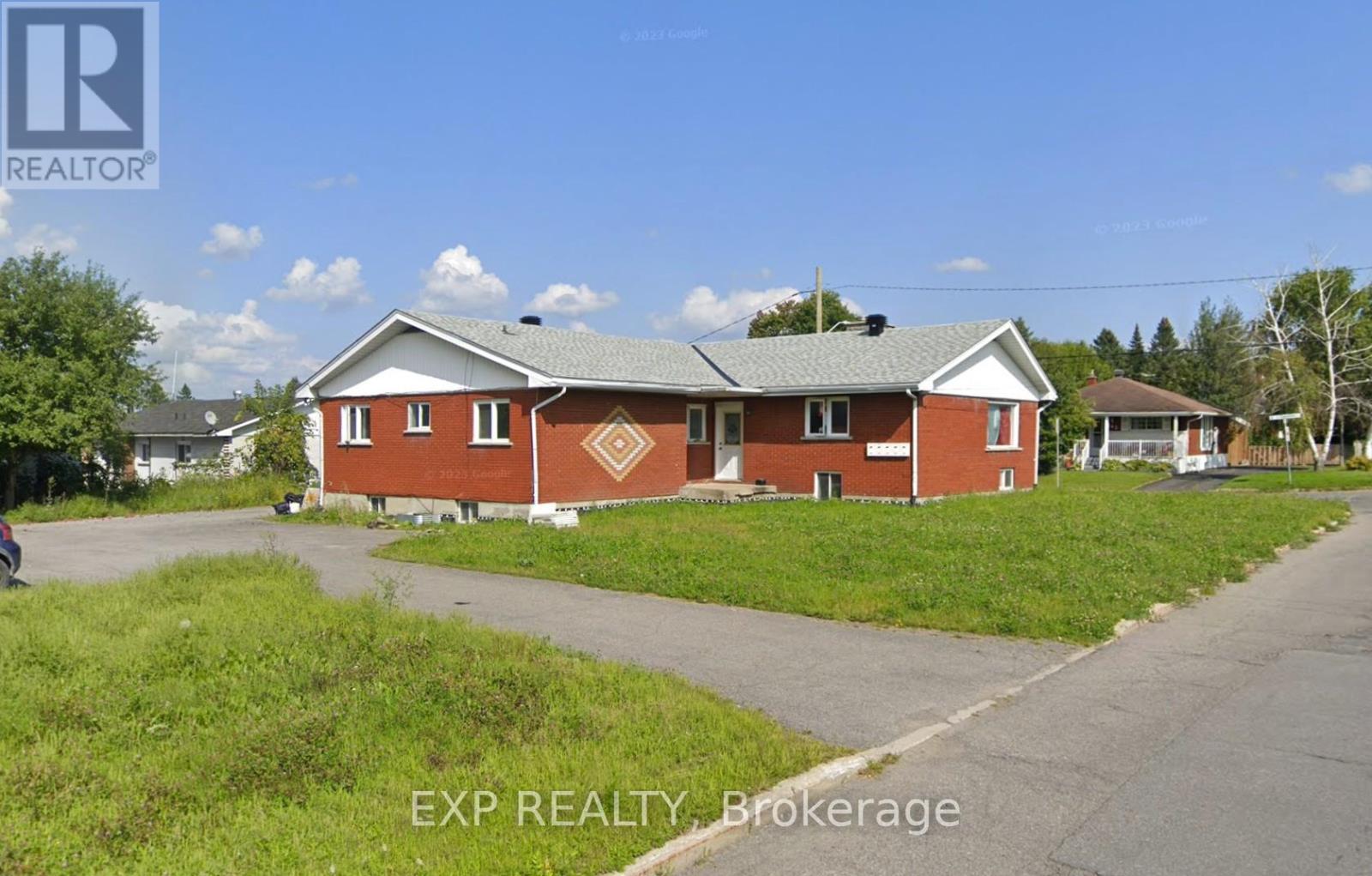 540 CHAMPLAIN STREET, Hawkesbury, Ontario