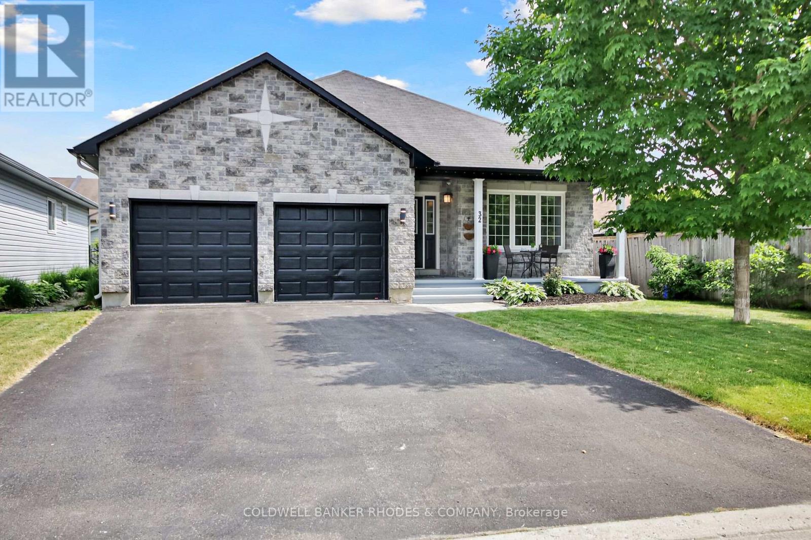 32 JOHANNA STREET, Mississippi Mills, Ontario