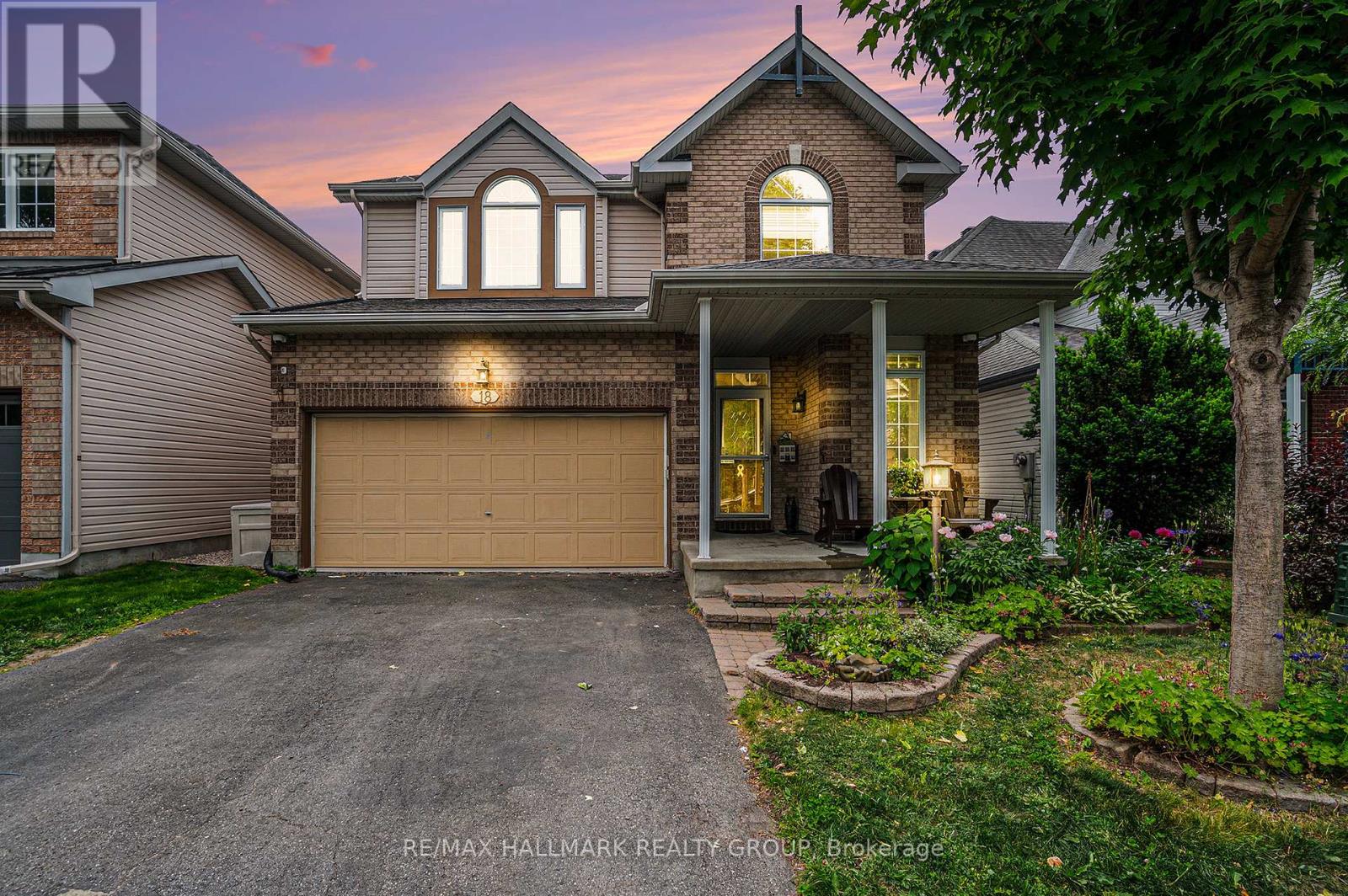 18 GOLDER'S GREEN LANE, Ottawa, Ontario