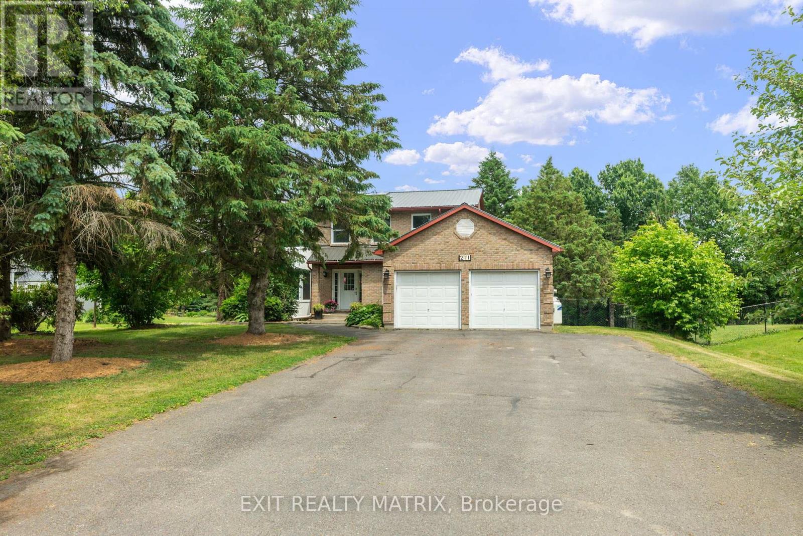 211 MARION STREET, Russell, Ontario