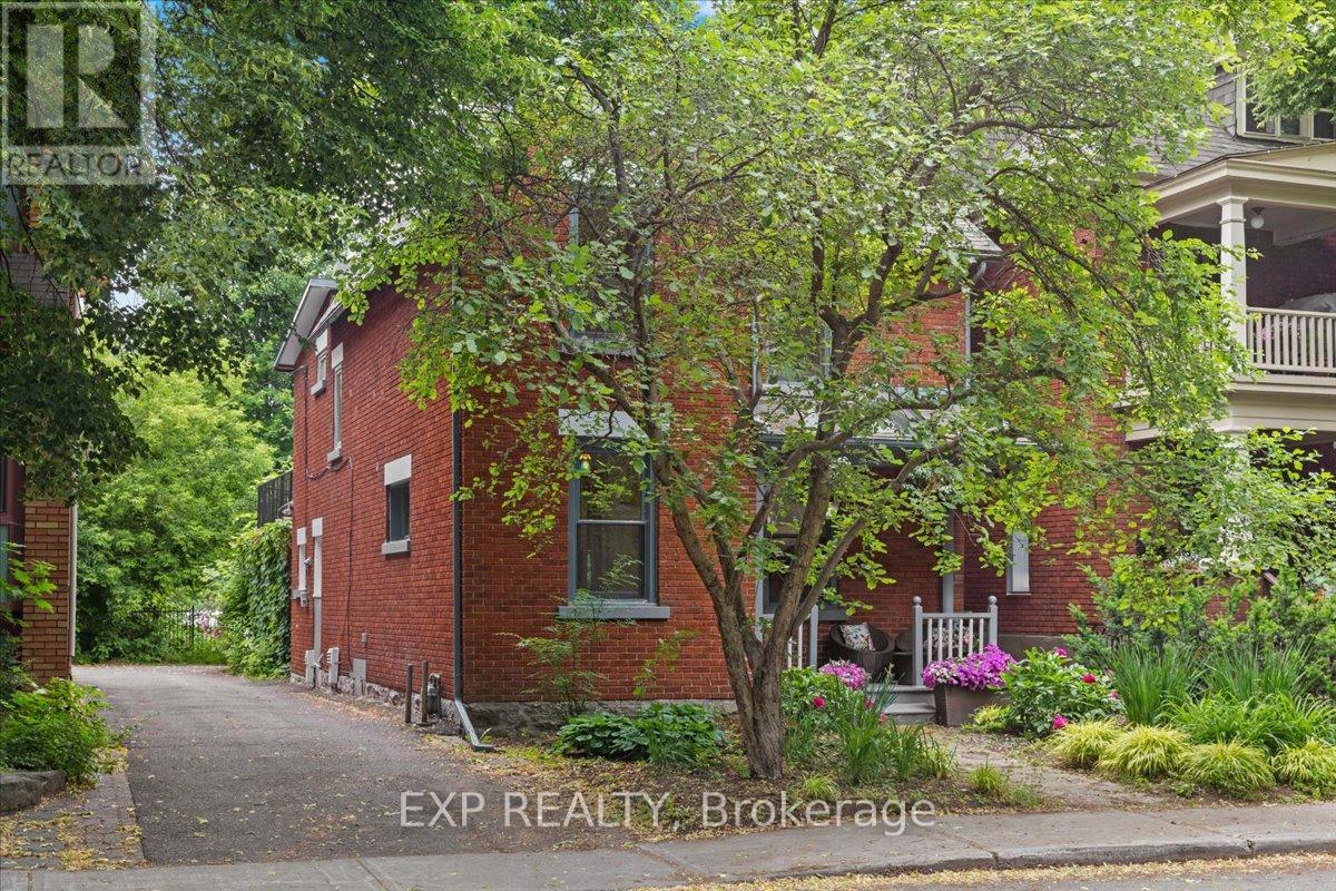 107 STANLEY AVENUE, Ottawa, Ontario