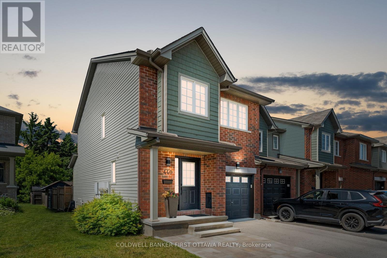 440 HARESFIELD COURT, Ottawa, Ontario