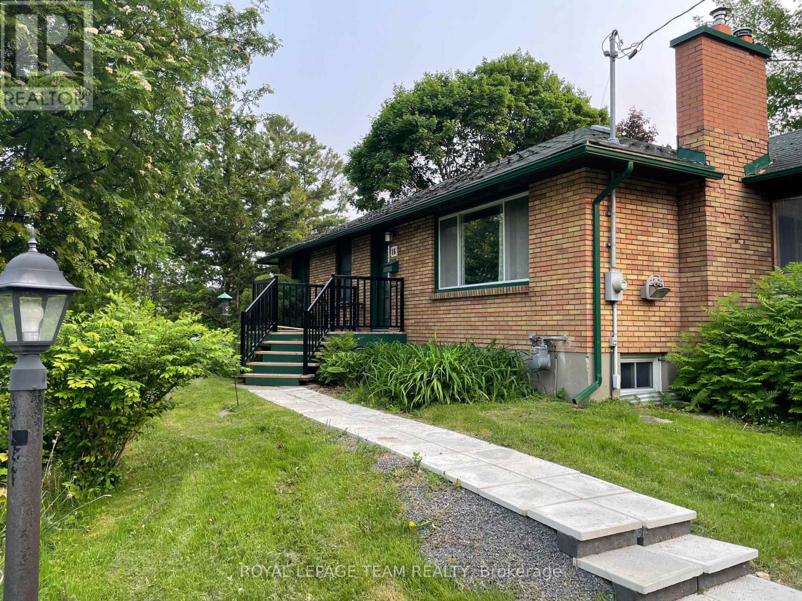 16 BROOK LANE, Ottawa, Ontario