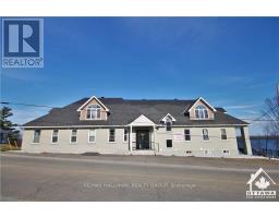 2 - 768 USBORNE STREET, McNab/Braeside, Ontario