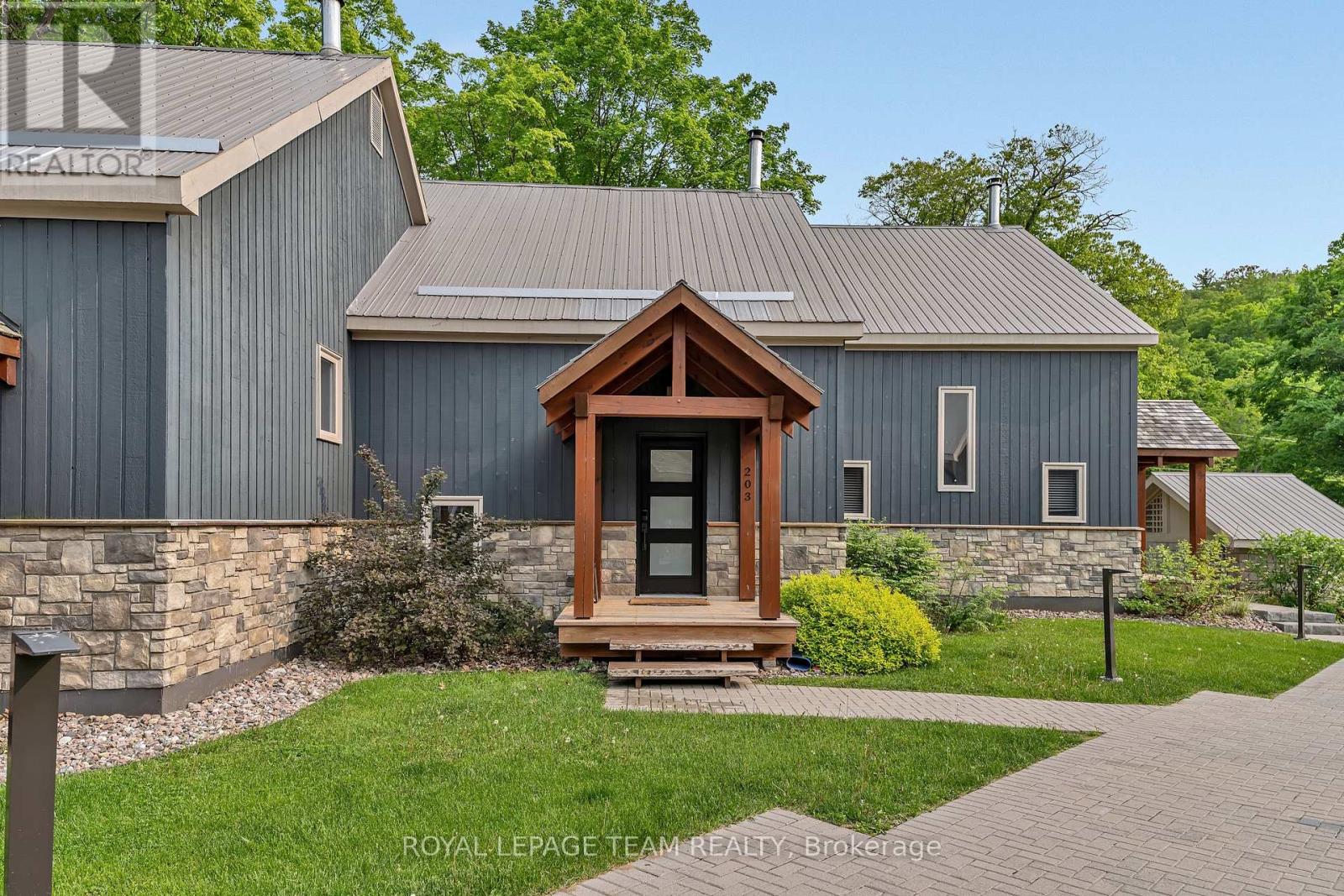 203 - 65 MARY JOANNE DRIVE, Greater Madawaska, Ontario