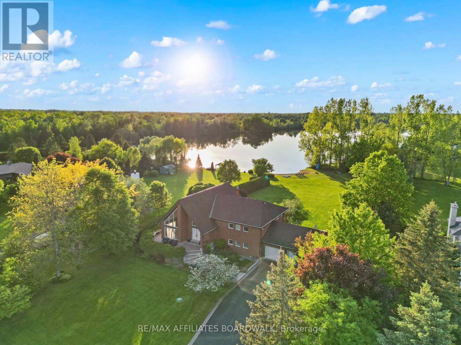1700 LAKESHORE DRIVE, Ottawa, Ontario