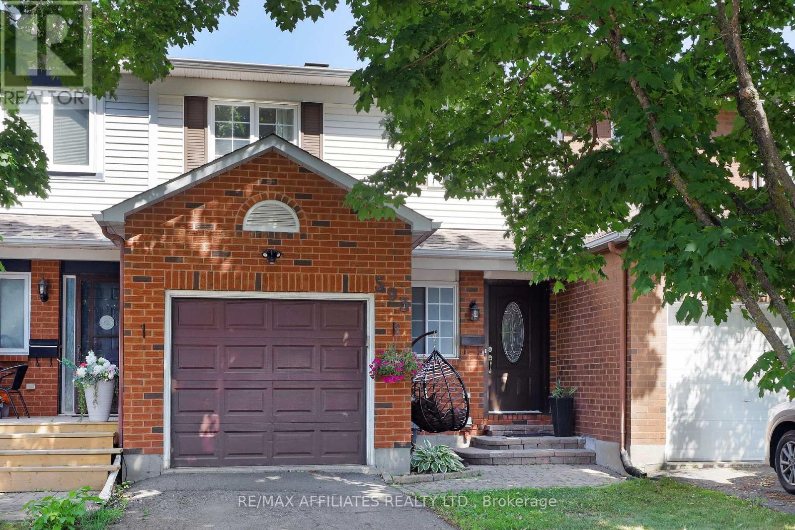 593 LATOUR CRESCENT, Ottawa, Ontario