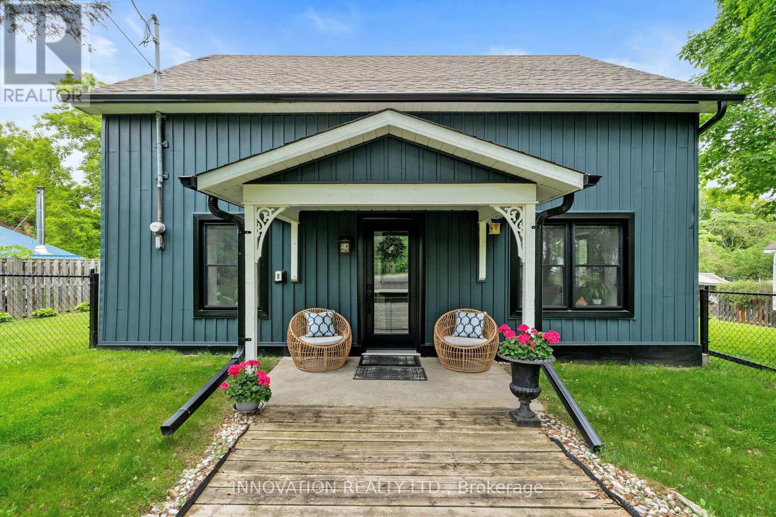 137 HILLIER STREET, Lanark Highlands, Ontario